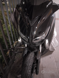 Yamaha X-Max 400