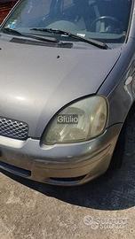 Ricambi Toyota yaris finestrino alternatore