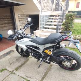 Ducati Hyperstrada 821