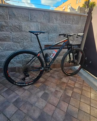Bianchi Nitron 9.4 Carbon 29” – Shimano XT / L
