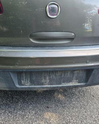 PARAURTI POSTERIORE PER FIAT CROMA ANNO 2005