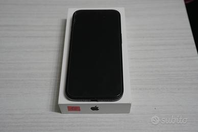 Iphone 15 Black 128 gb + 5 cover