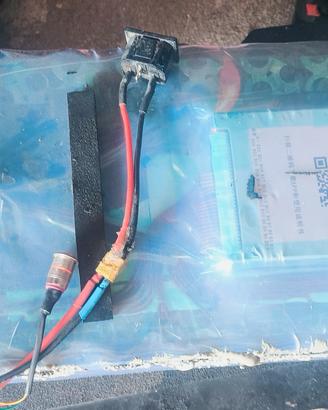 batteria per bicicletta elettrica con BMS jk