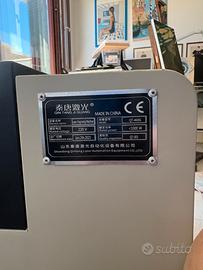 macchina incisione e taglio laser