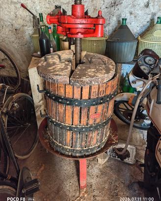  attrezzatura per vendemmia 