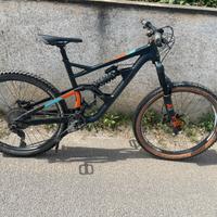 Mountain-bike Cannondale jekyll