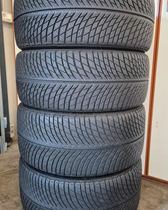 Michelin dopia misura  295/35/21. ...265/40/21 90%