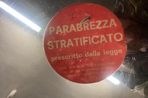 Parabrezza fiat 131
