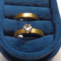 Set anello solitario e fede acciaio placcato oro