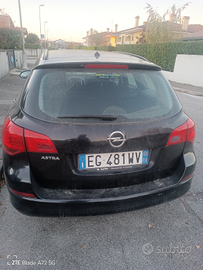 Opel Astra j sport tourer 1.6 benzina + metano