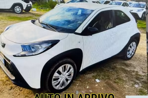 Toyota Aygo Aygo X X 1.0 Active 72cv AUTO IN ARRIV