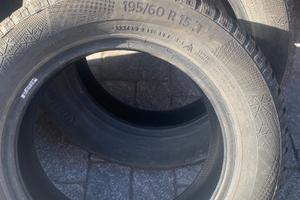 4 Gomme di neve 195/60/R15