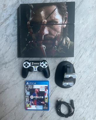 PS4 500GB MGSV skin