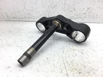 KTM DUKE 125 PIASTRA INFERIORE FORCELLA CRISTO 202