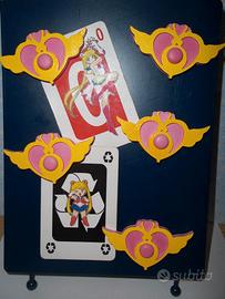 Calamite Sailor Moon in ceramica.