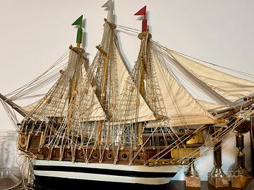Veliero in legno