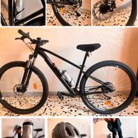 Mountain Bike 29" - Pari al Nuovo con Accessori
