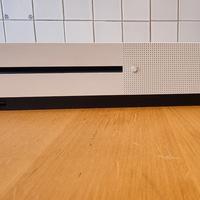 Xbox One S 500GB pari al nuovo usata  pochissimo