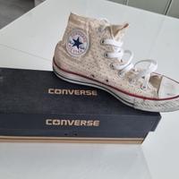 Scarpe converse traforate in pizzo