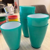 Piatti e bicchieri da campeggio o da giardino