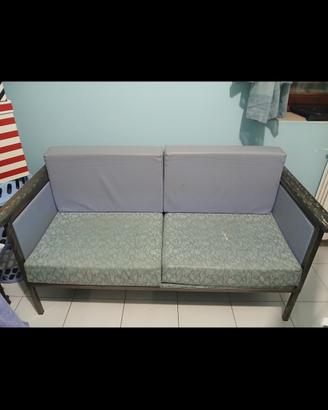 DIVANO IN FERRO USATO