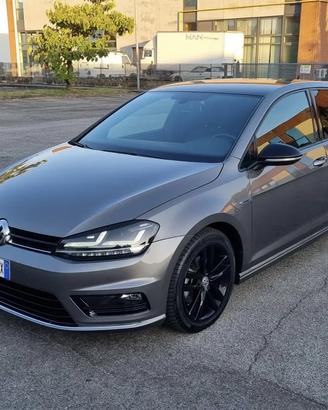 Volkswagen Golf 5p 1.6 tdi Sport Edition 110cv