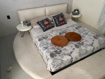 Letto matrimoniale DESIGN rotondo con comodini