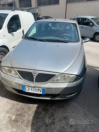 Lancia y impianto a gas