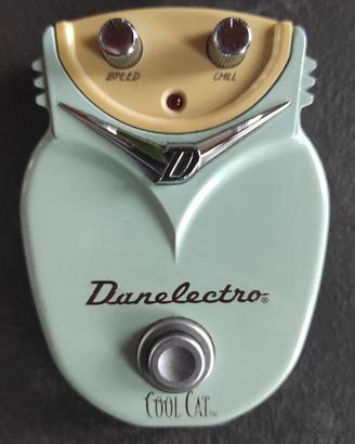 Danelectro Cool Cat chorus con alimentatore