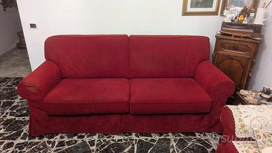 Divano a due posti in tessuto rosso 