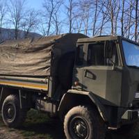 Camion Iveco 4x4 con ridotte