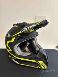 Casco enduro motocross Airoh carbon kevlar
