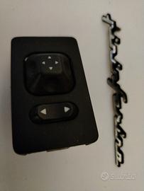 comandi specchio retrovisore e targa paninfarina