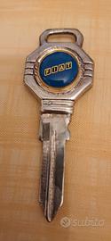chiave fiat vintage in argento
