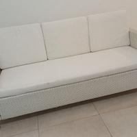 Salotto da esterno bianco