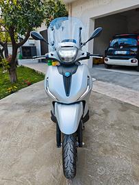 Piaggio Beverly 400 hpe 