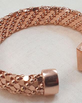 Bracciale rosa in bronzo a molla