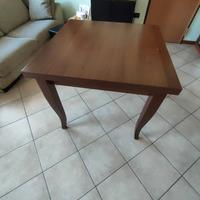 Tavolo 90x90, apribile, gambe in legno massello 