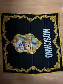 Foulard Moschino