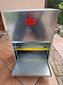 mangiatoia per polli