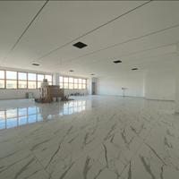 Locale commerciale 300 mq