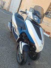Piaggio mp3 125ie yourban 2011