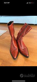 Stivali rossi in pelle