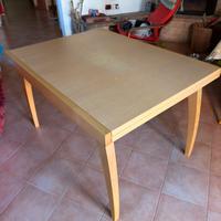 Tavolo Calligaris in faggio estendibile