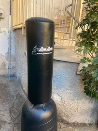 Sacco da boxe gana sport