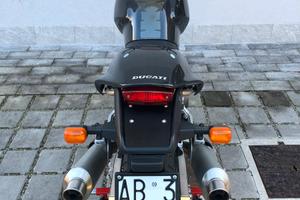 Ducati Monster 900 97