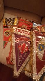 N. 24 Gagliardetti squadre Calcio