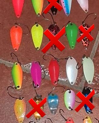 Set di 18 esche da pesca – colori assortiti