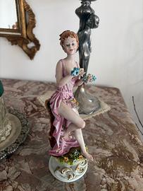 Statuina in porcellana di Capodimonte.