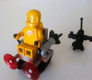 LEGO 6807 Classic Space Droid